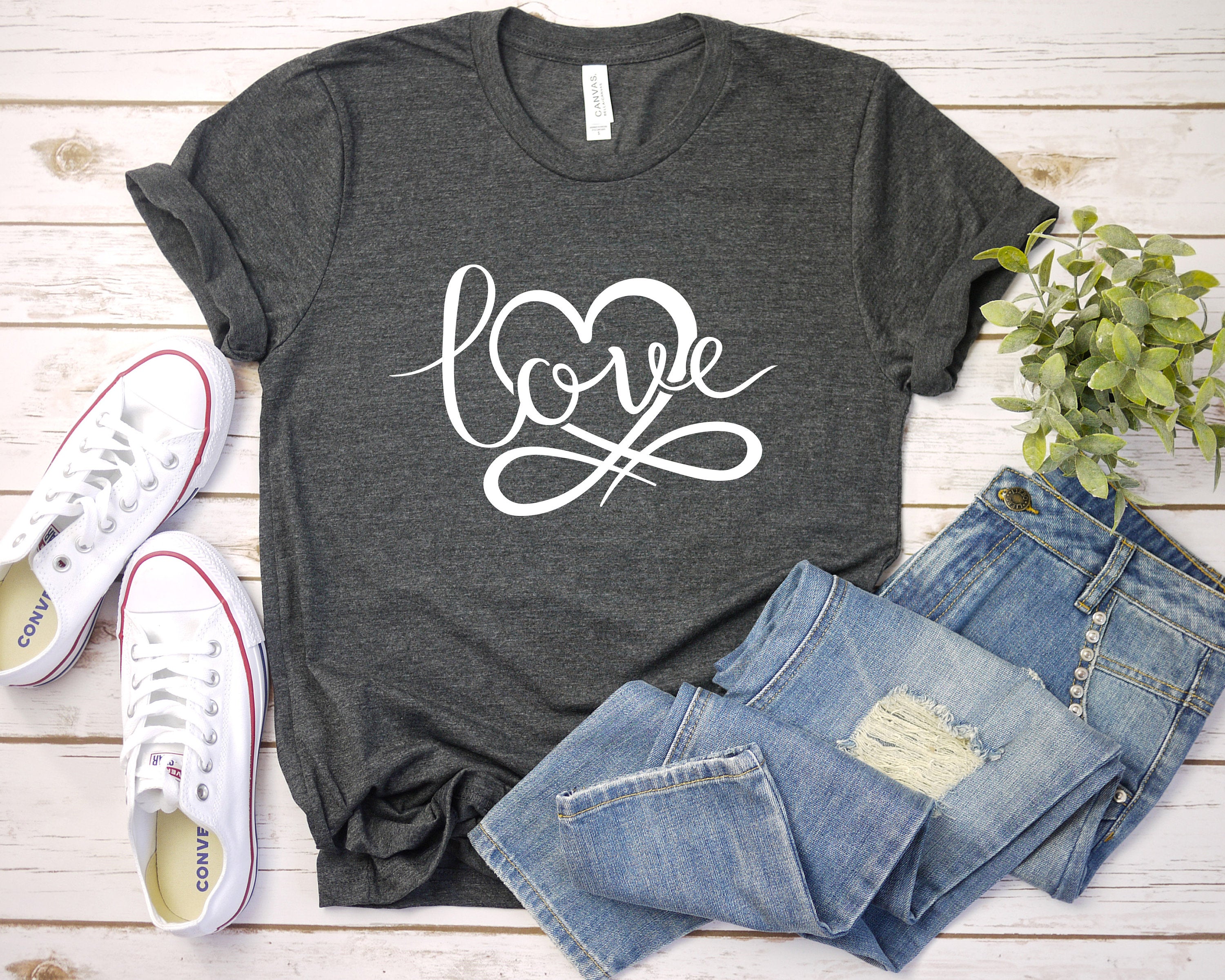 Heart Love Shirt, Valentines Day Shirt, Valentines Day Woman Shirts, Teachers Valentines Day Shirt, Cute Heart T-shirt, Cute Valentine Shirt